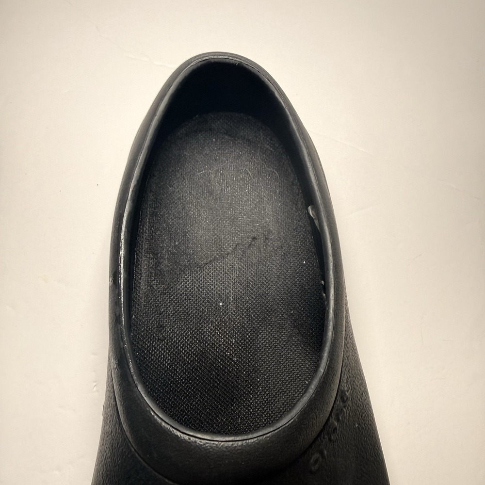 Crocs On The Clock Clogs Slip On Slip Resistant Casual Work Shoes Women 7 Men 5 - Picture 12 of 14
